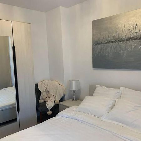 Cool Apartment Timişoara Buitenkant foto